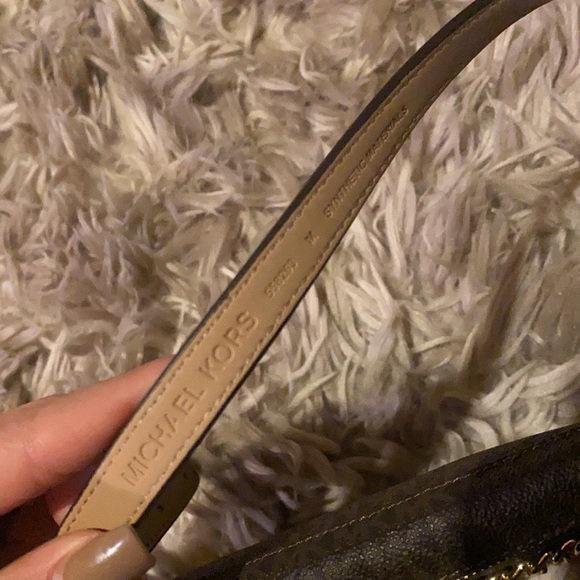 Micheal Kors Belt Bag - Picture 3 of 4